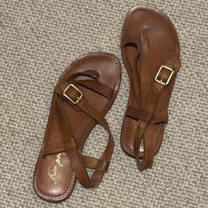 Frye Women's Tan Leather Buckle Sandals